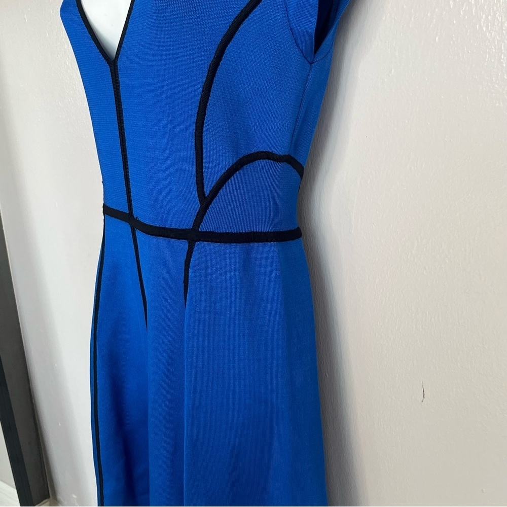 French Connection Stunning Piped Knit Contrast-Trim Dress - Picture 8 of 13